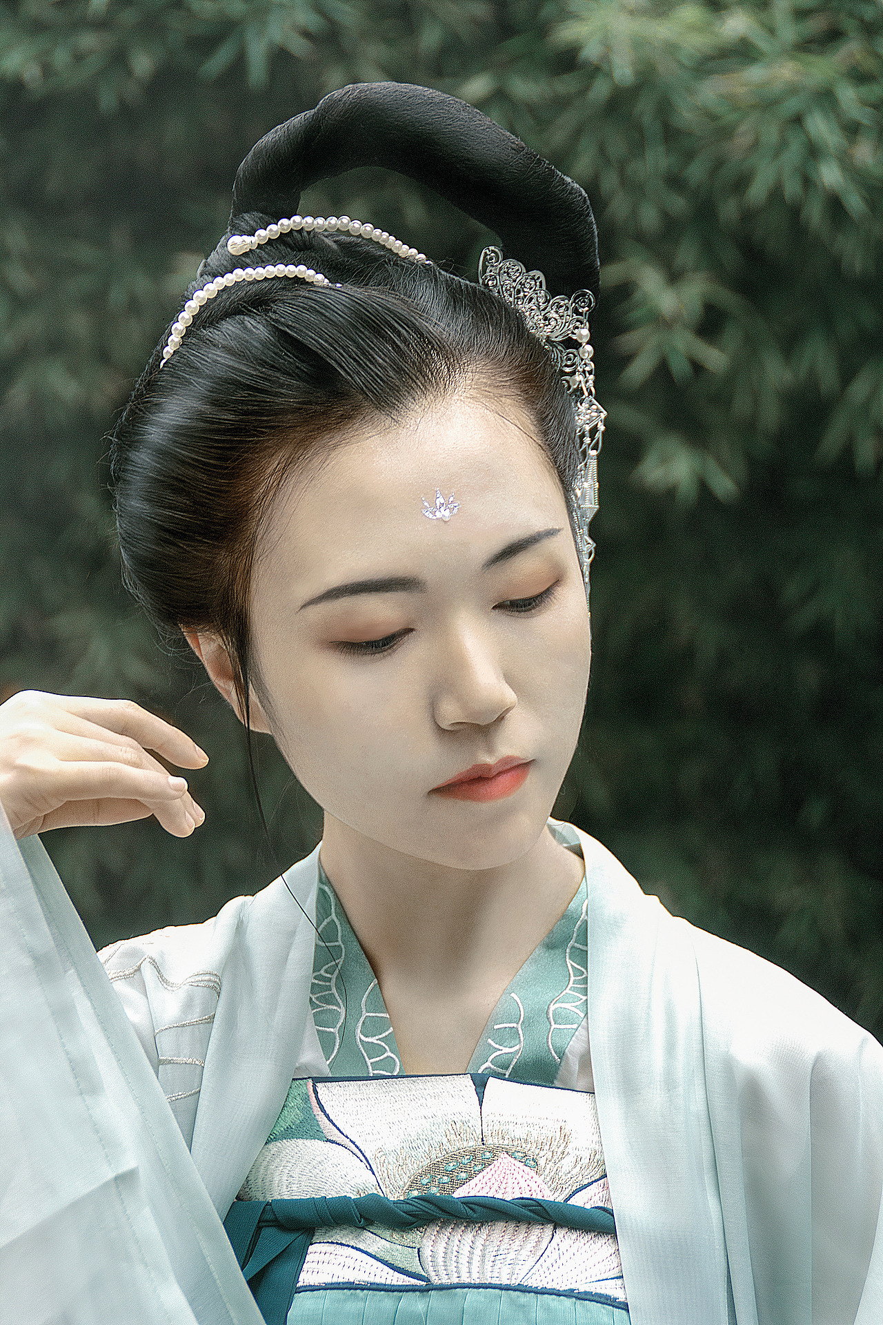 【温婉典雅的女子】路过成都市留下的美好回忆（图ZMjEzOTYwNjEy） - 人像摄影 - 站酷设计师初酒酿橙子原创素材 - 站酷ZCOOL