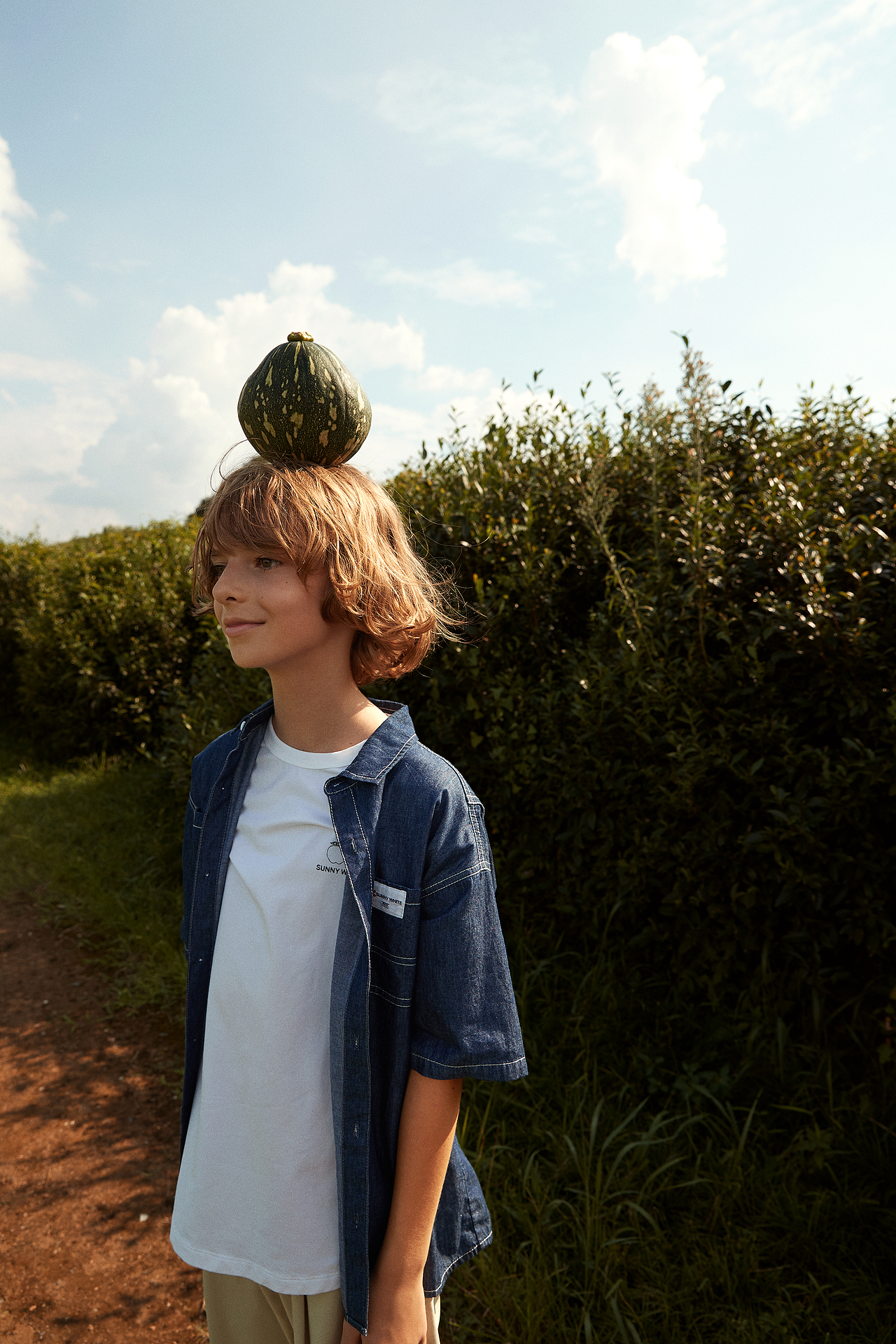 SUNNY WHITE RED 2022ss 春夏形象（图ZMjg1MDMyNzI0） - 人像摄影 - 站酷设计师ahhno原创素材 - 站酷ZCOOL