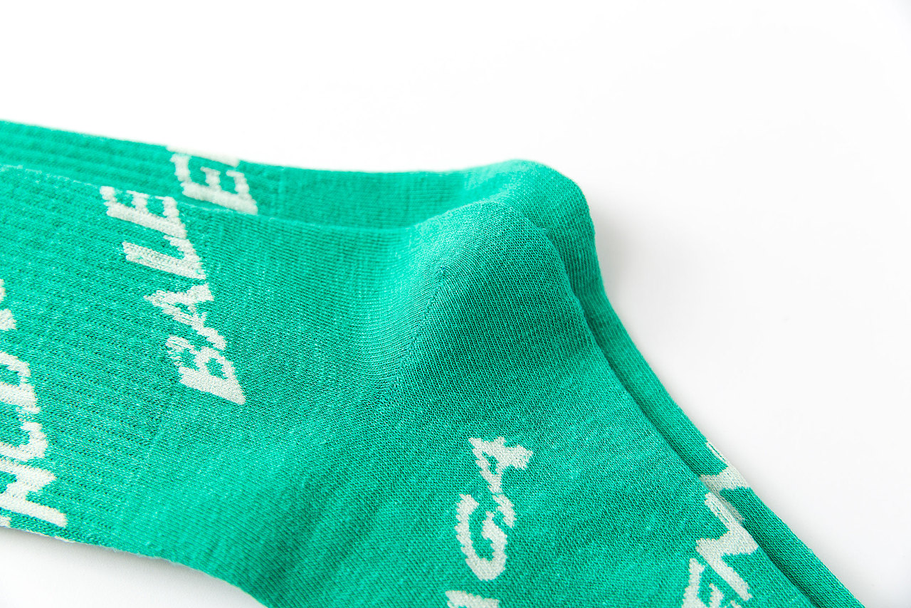 2019春夏女潮袜INS国潮字母袜日系街拍人像女生（图ZMTg4NDM2NDY4） - 人像摄影 - 站酷设计师承影摄计原创素材 - 站酷ZCOOL