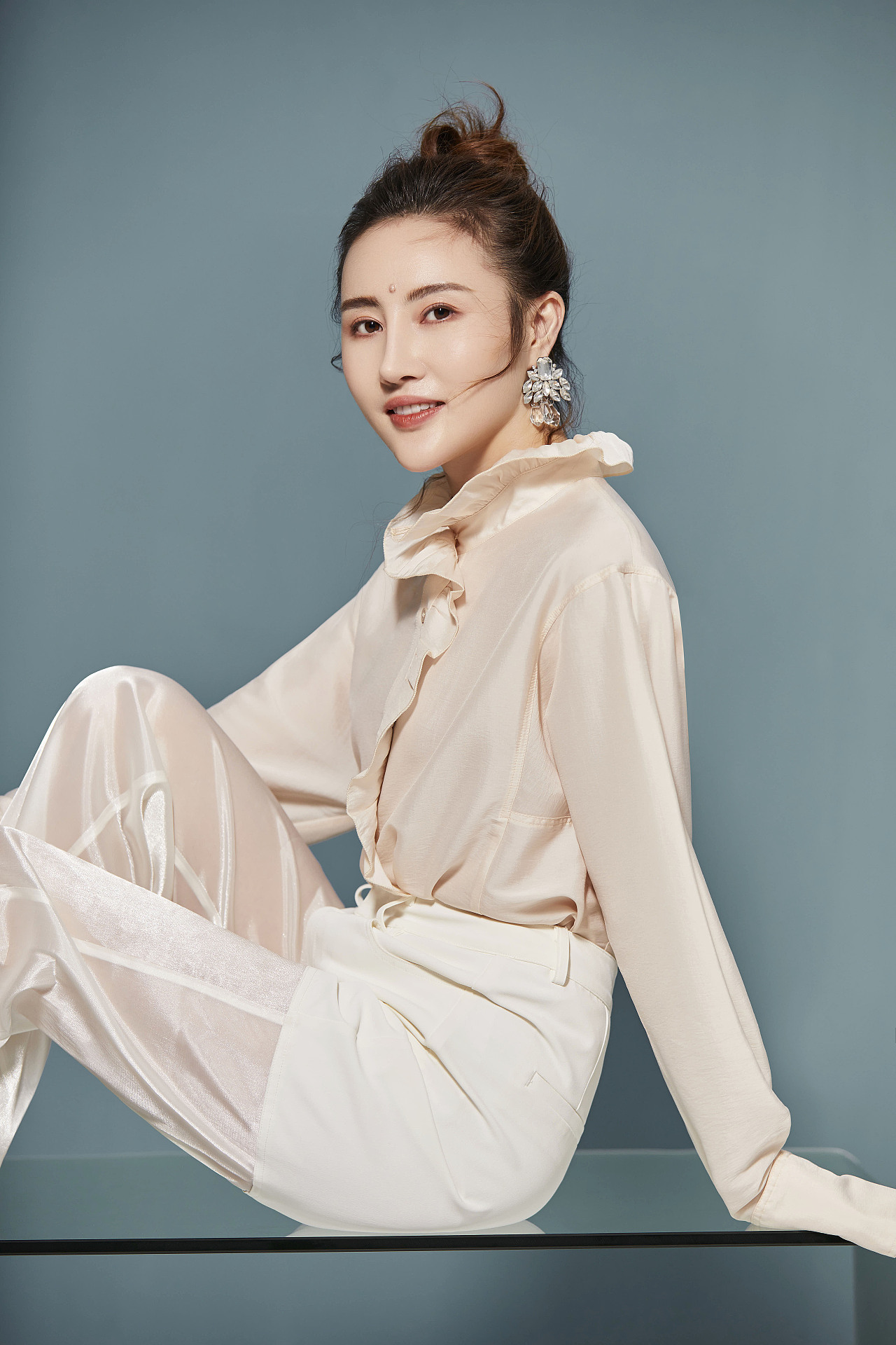 头部主播形象照