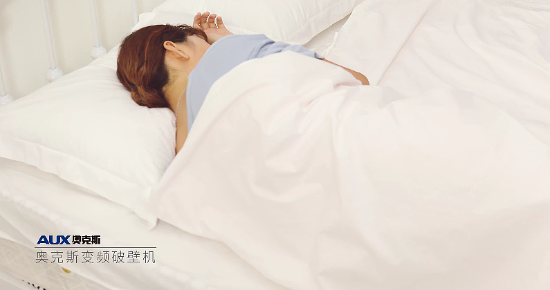 回眸一望,心爱的她还在睡梦中