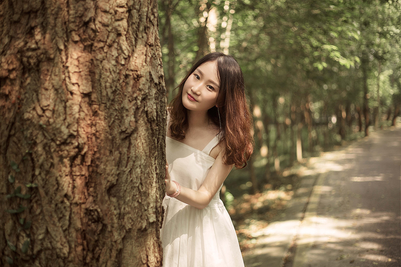 自然卷女孩（图ZNTgzNTM5NzI=） - 人像摄影 - 站酷设计师福夏原创素材 - 站酷ZCOOL