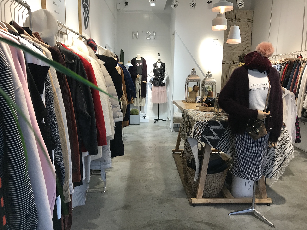 小小服装店也有不同的味道（图ZMTA3NjM0NzI4） - 家装设计 - 站酷设计师Yu11原创素材 - 站酷ZCOOL