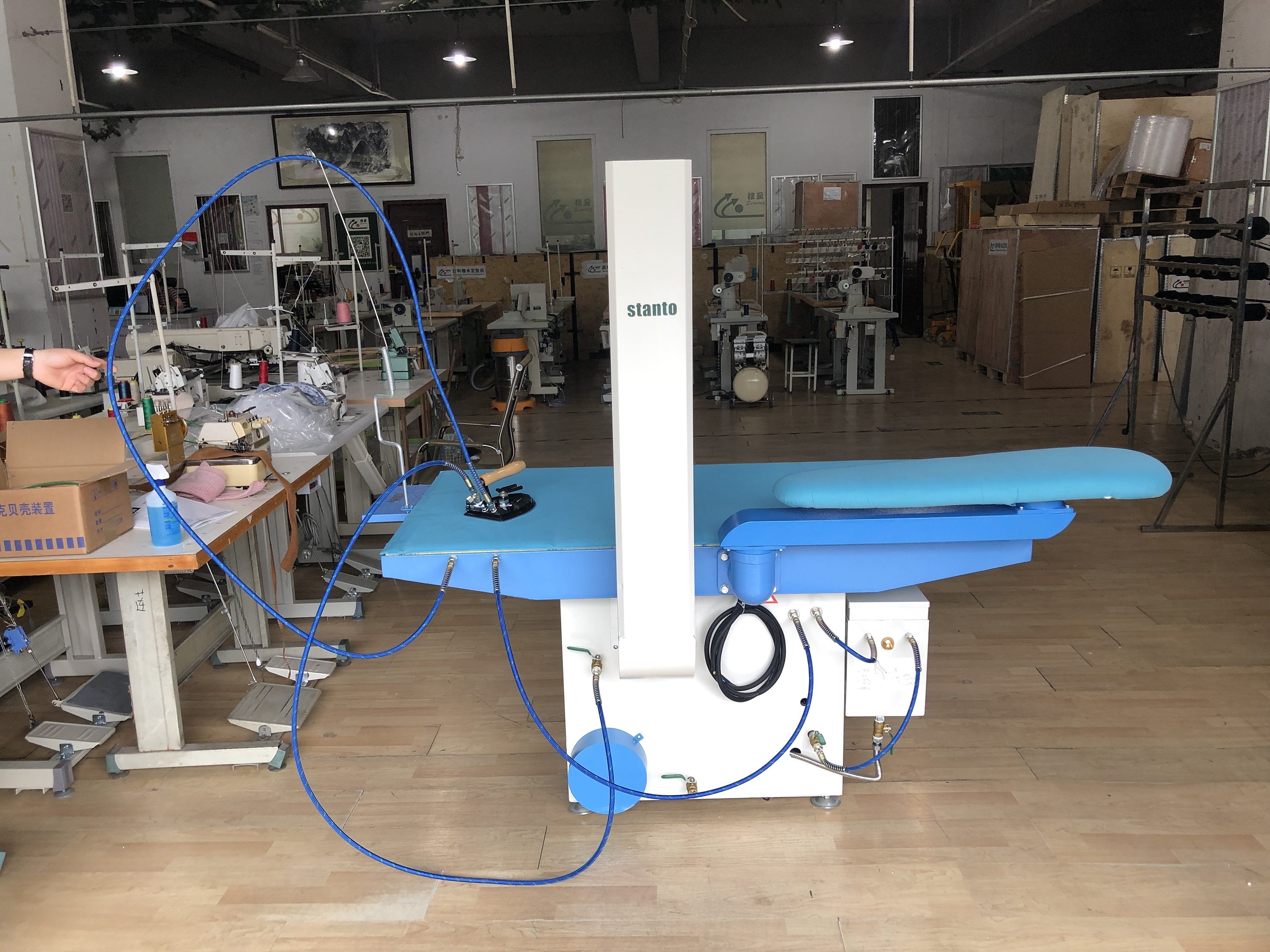 一体全自动蒸汽烫台,小型锅炉烫台.