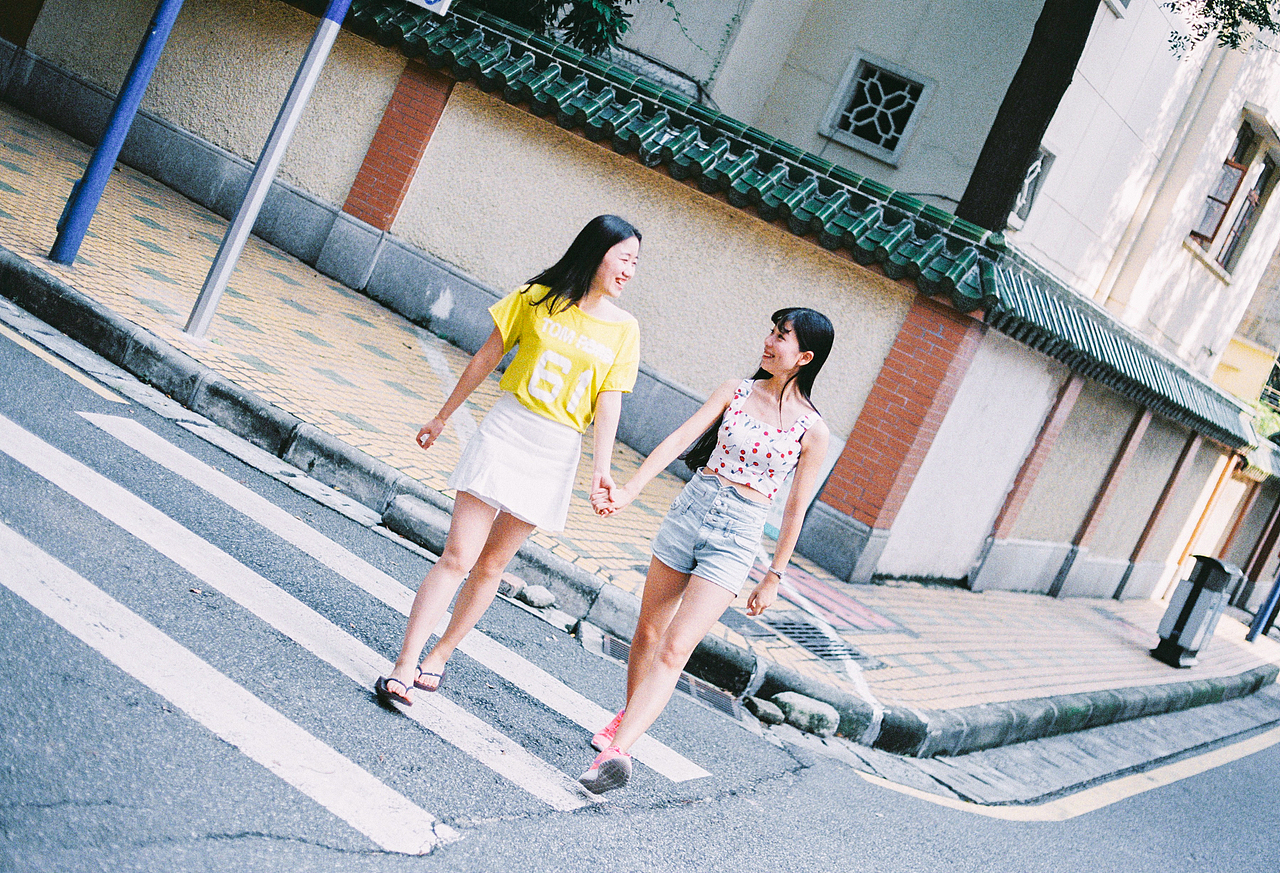 夏日少女写真。（图ZMzI2MDA4NTY=） - 人像摄影 - 站酷设计师HUANGZHIYUE原创素材 - 站酷ZCOOL