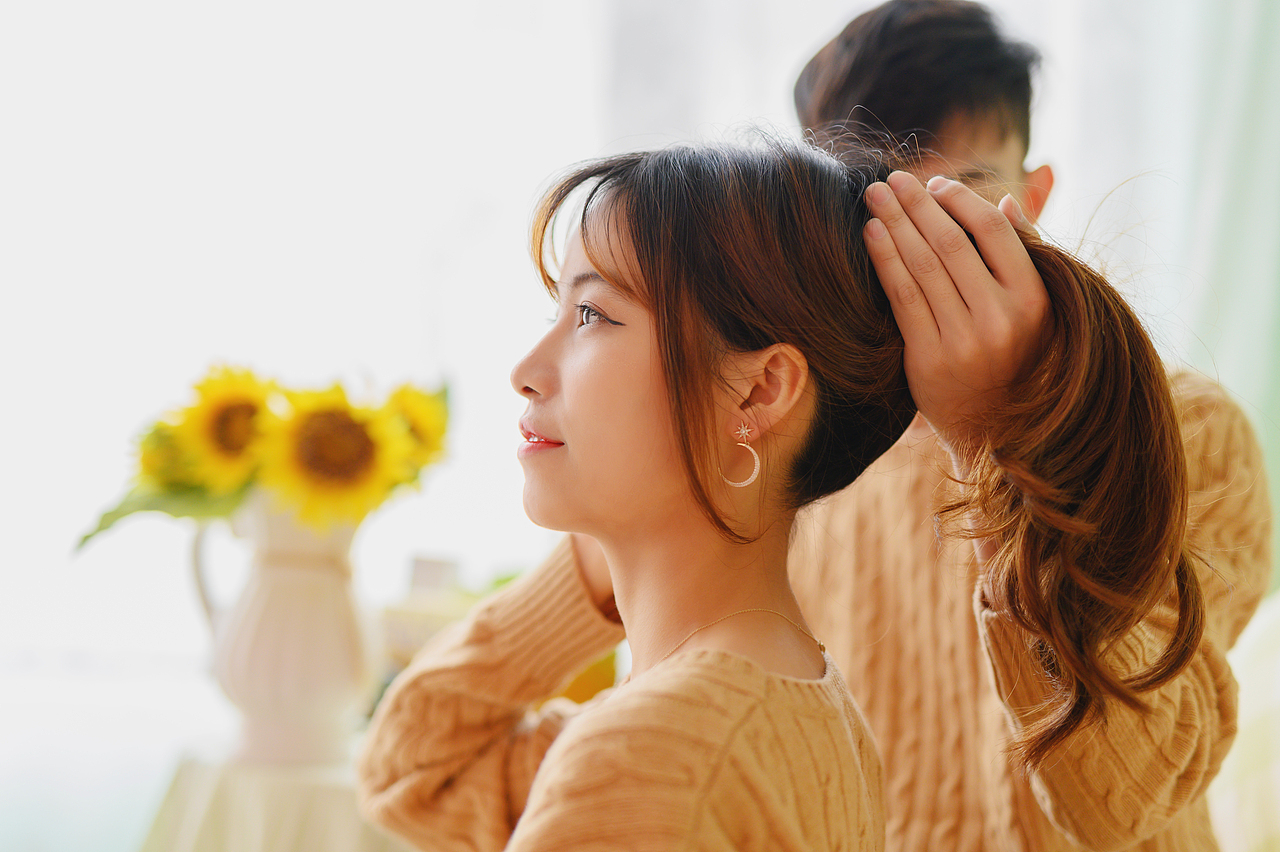 室内约拍 情侣写真（图ZMTkxMjM2Nzg4） - 人像摄影 - 站酷设计师徐砚的砚原创素材 - 站酷ZCOOL