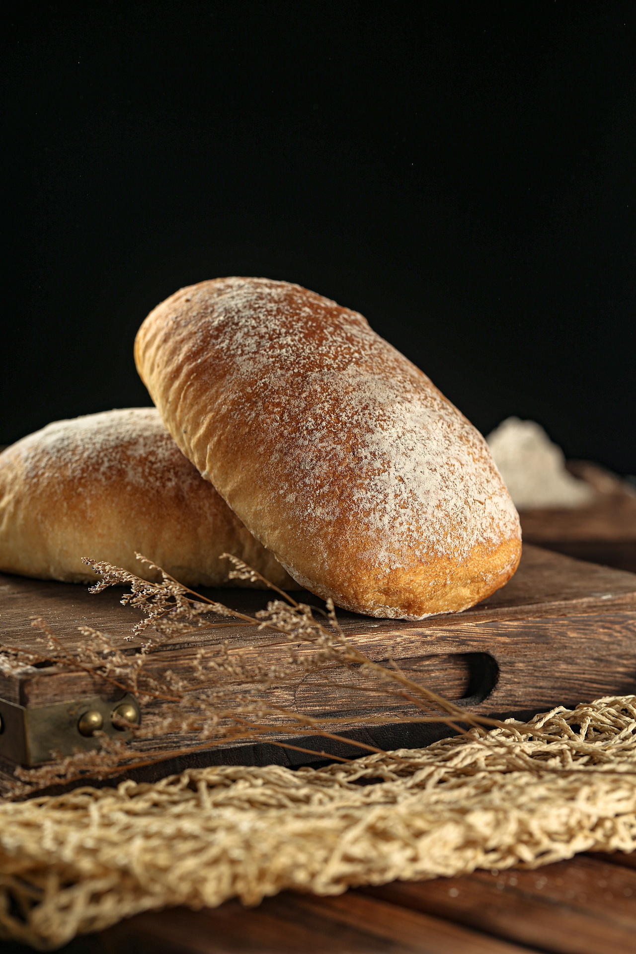 意式烤面包或正宗的传统西班牙小吃。迷你三明治食品套装照片摄影图片_ID:130252810-Veer图库