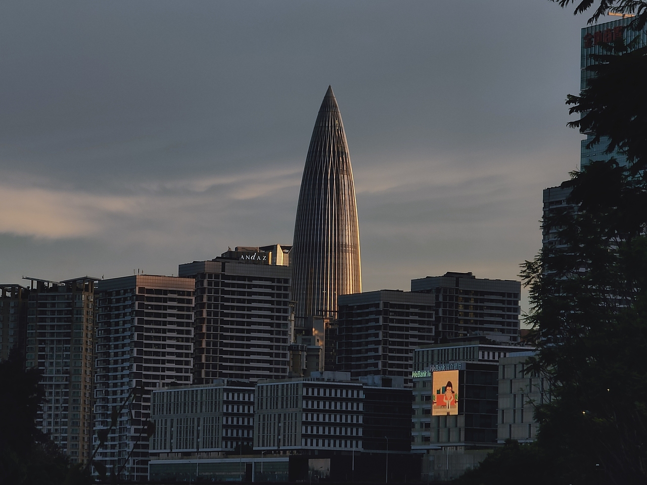 手机摄影—下班路上（图ZMzA2OTM4Mjg0） - 风光摄影 - 站酷设计师凌晨4点多原创素材 - 站酷ZCOOL