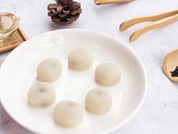 黑芝麻和果子与黑芝麻