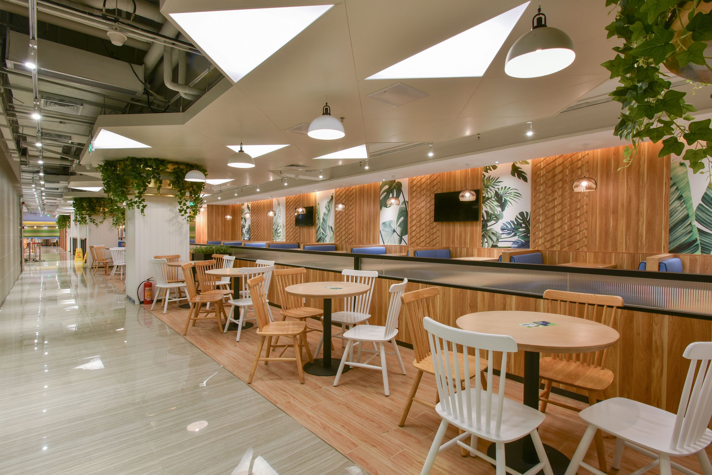 餐饮店设计·中粮创芯食堂,现代化绿色生态食集