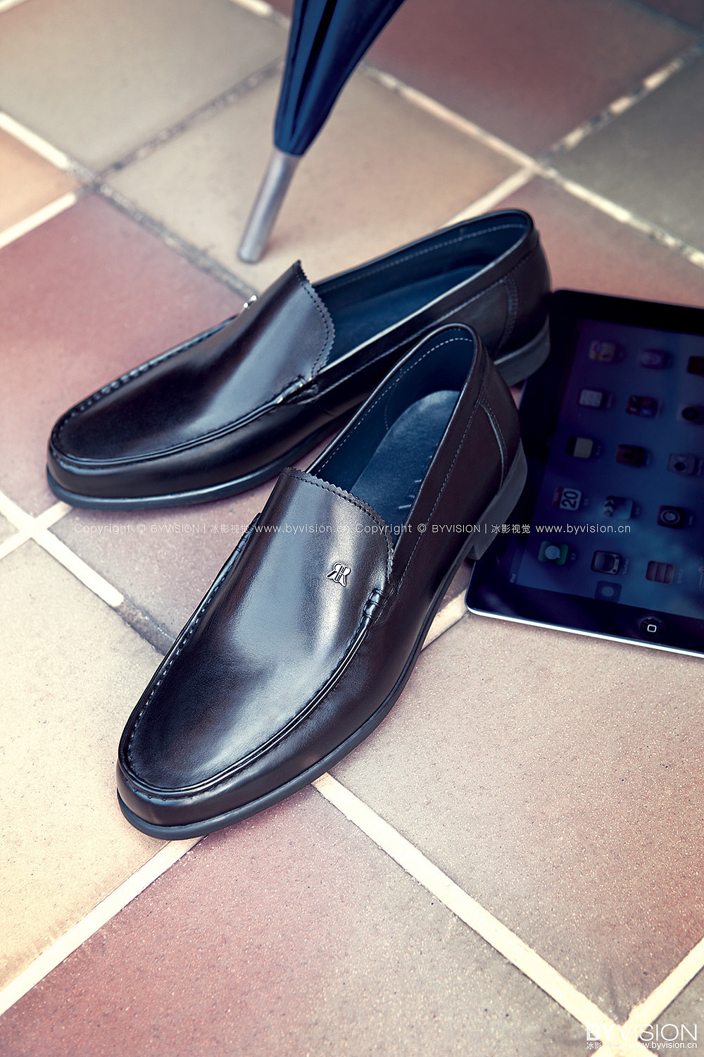 RVER 路宝-男鞋品牌广告拍摄（图ZMjIyNjM2OTg4） - 产品摄影 - 站酷设计师冰影视觉摄影原创素材 - 站酷ZCOOL