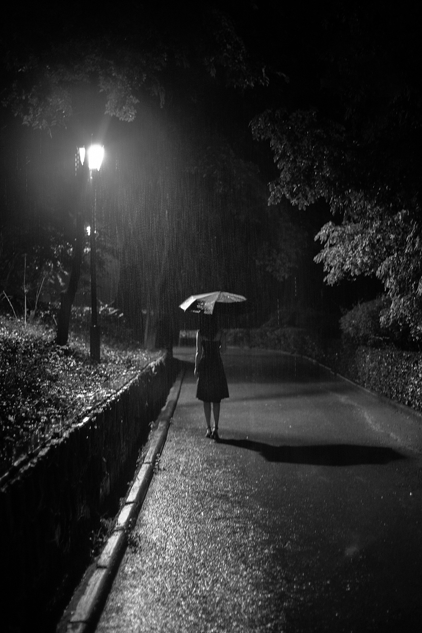 雨（图ZMzE2NDMyNDgw） - 人像摄影 - 站酷设计师青岛摄影师野子原创素材 - 站酷ZCOOL