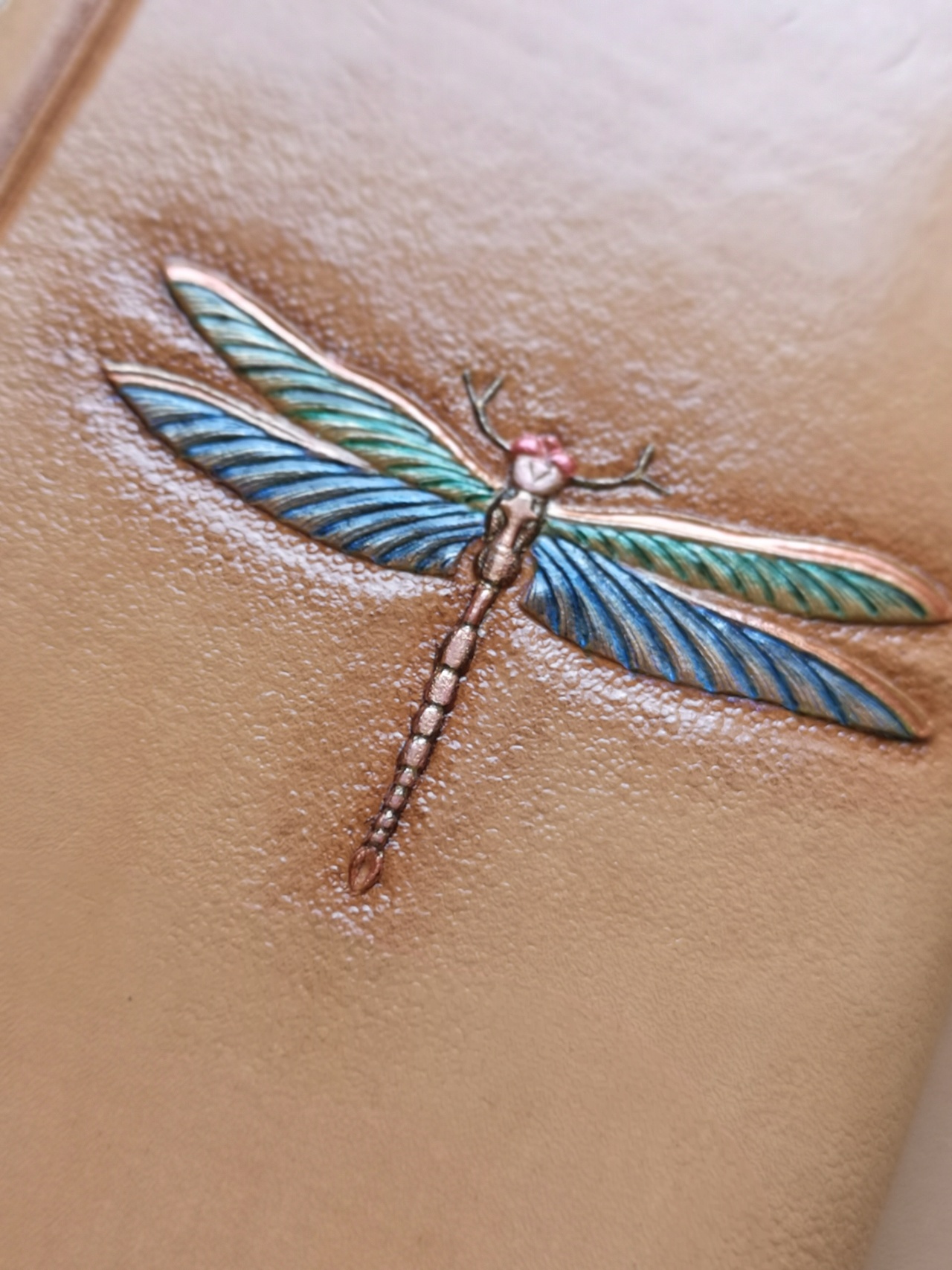 皮雕皮艺人物雕刻上色钱包