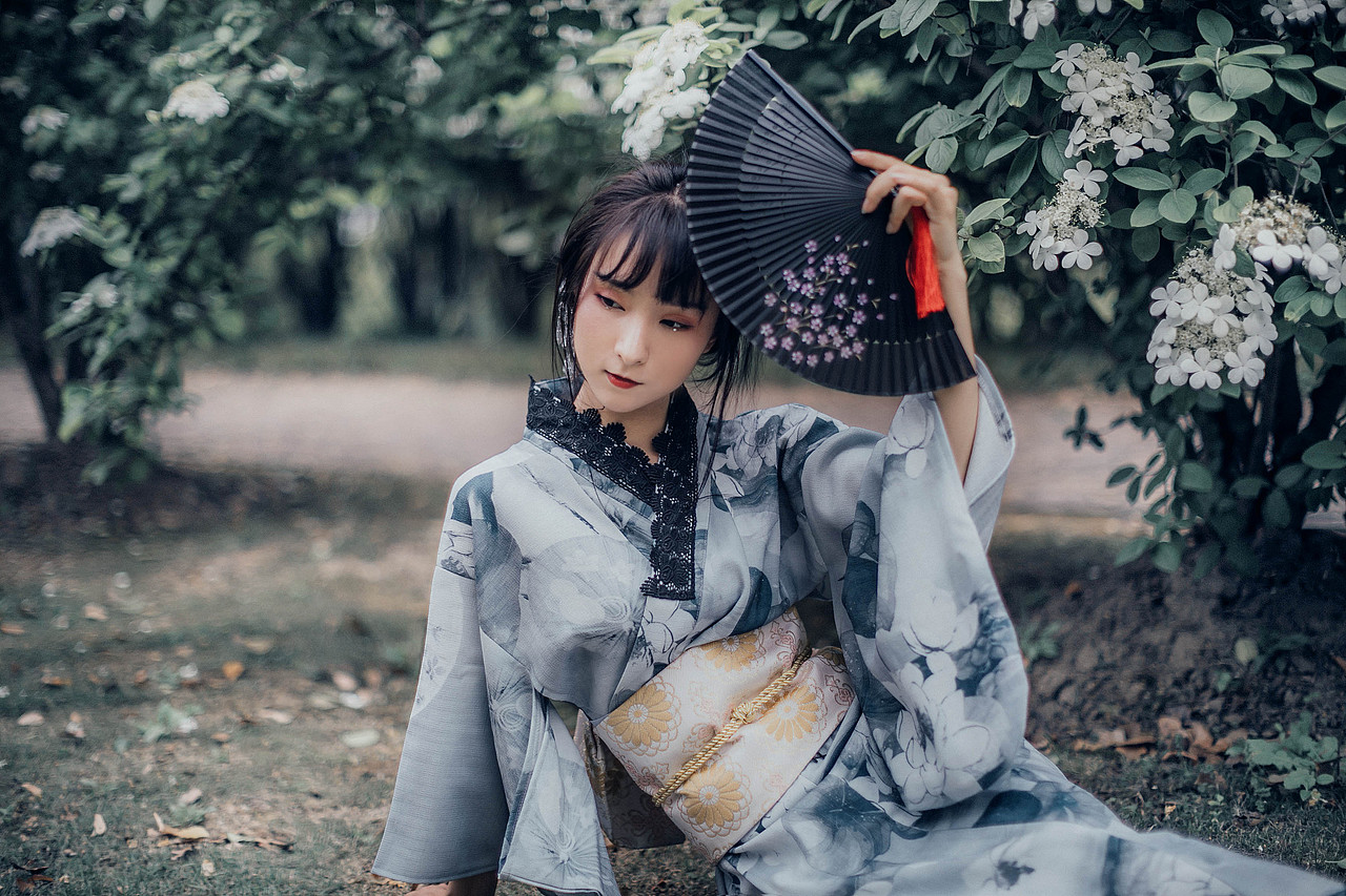 和服 绣球花 （第一次来站酷玩，嘿嘿）（图ZMTEzMDMzMTA0） - 人像摄影 - 站酷设计师李子木LZM原创素材 - 站酷ZCOOL