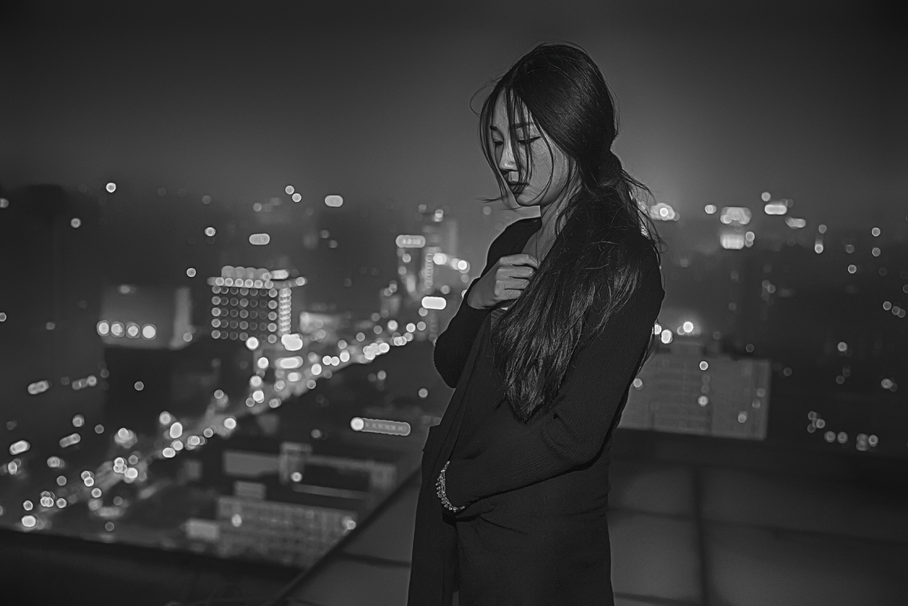 天台（老片新修）（图ZMTM2MjA4NjQ=） - 人像摄影 - 站酷设计师_McJin原创素材 - 站酷ZCOOL