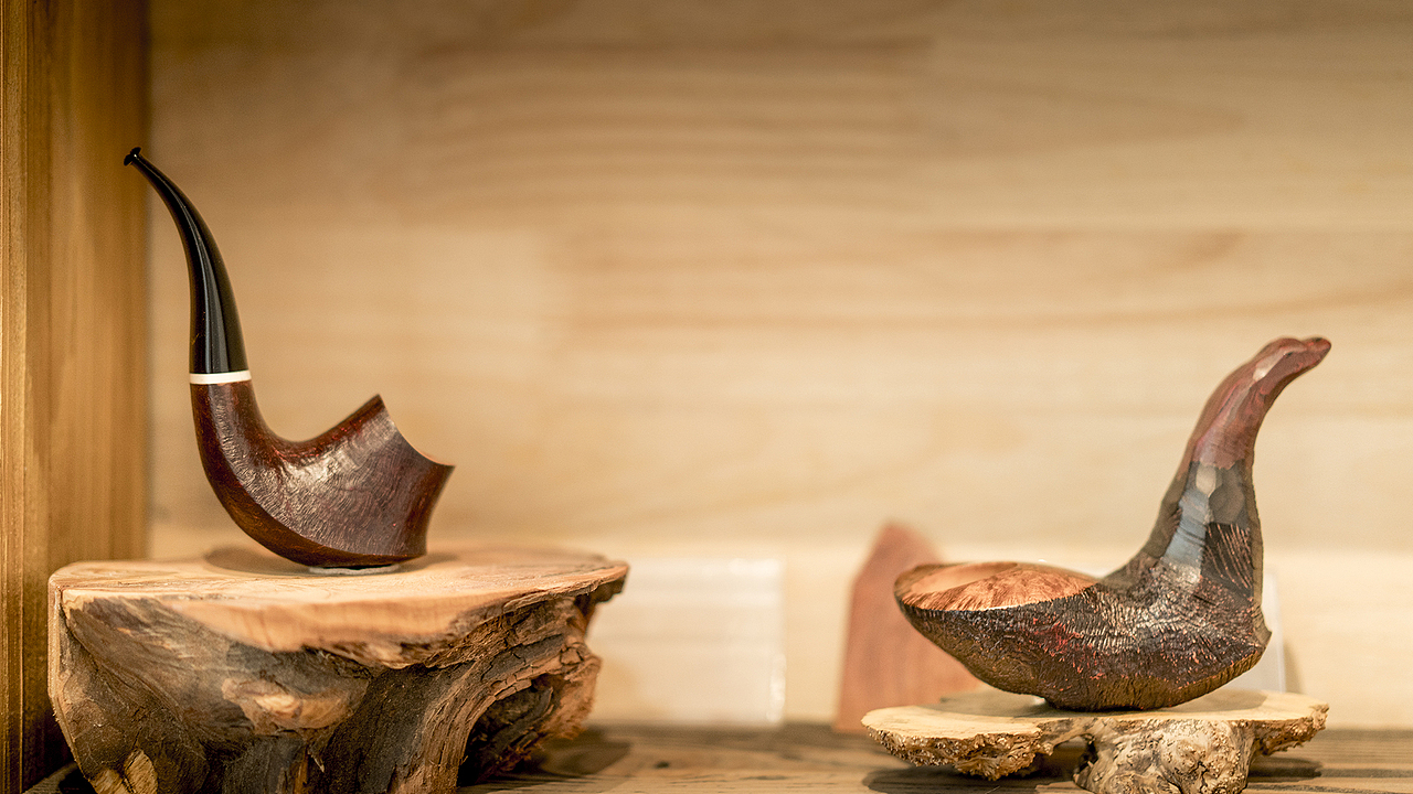 阿明探访：玉龙雪山下幽静小村里的手工烟斗工作室（图ZODE2NjU5MDQ=） - 人文/纪实摄影 - 站酷设计师明原创素材 - 站酷ZCOOL