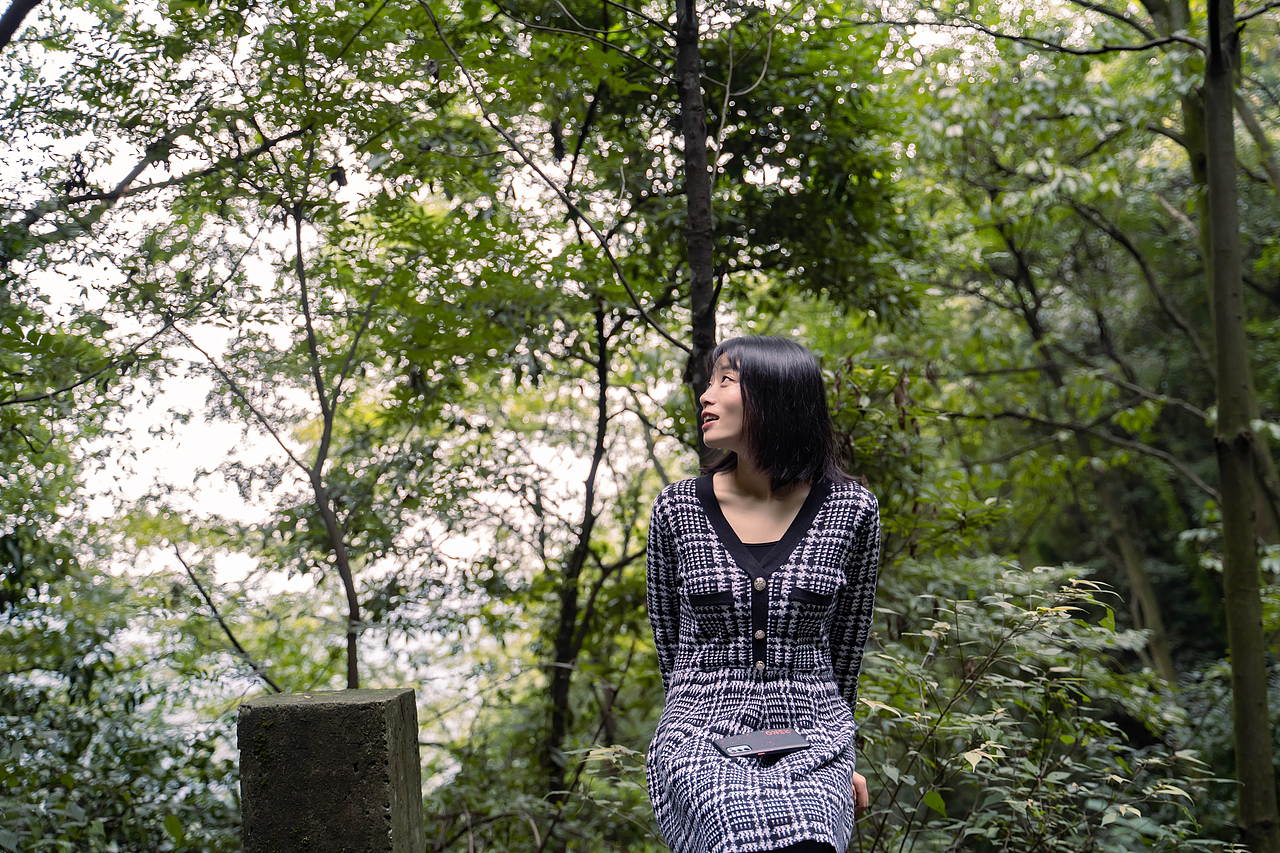 白岩寺阴天人像