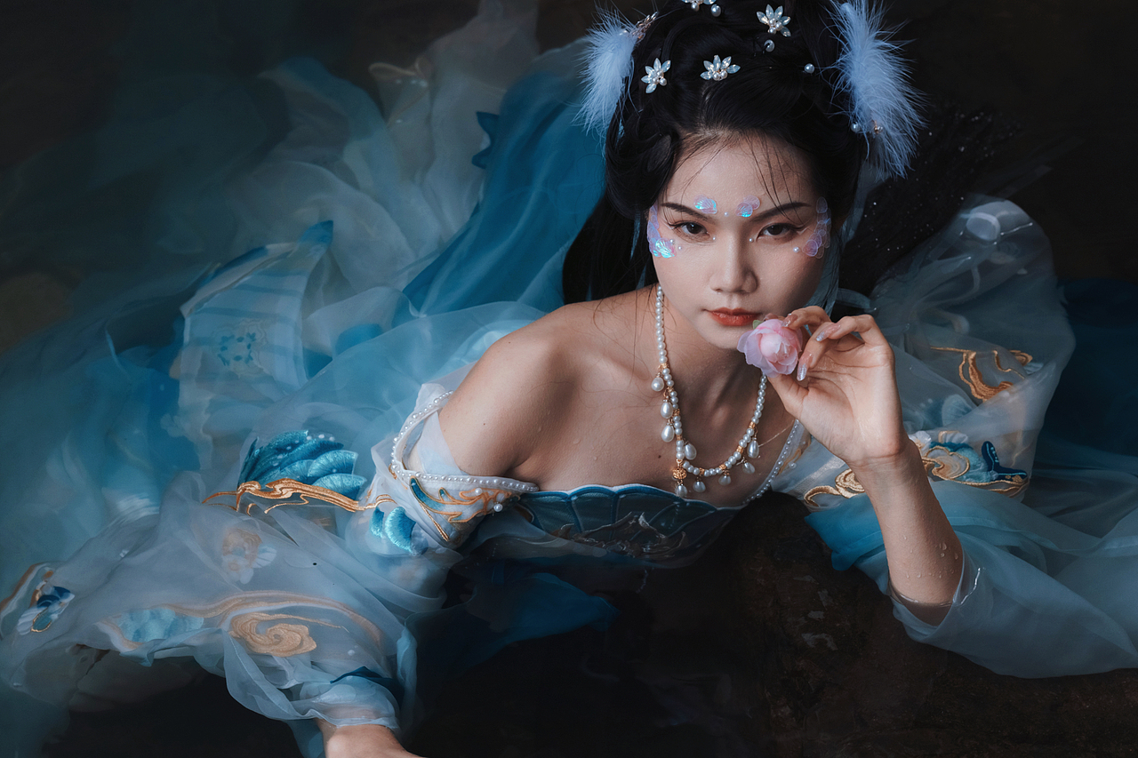 翩若驚鴻 ， 婉若游龍（圖ZMzEyMTAyOTg4） - 人像攝影 - 站酷設(shè)計師伶蘭原創(chuàng)素材 - 站酷ZCOOL