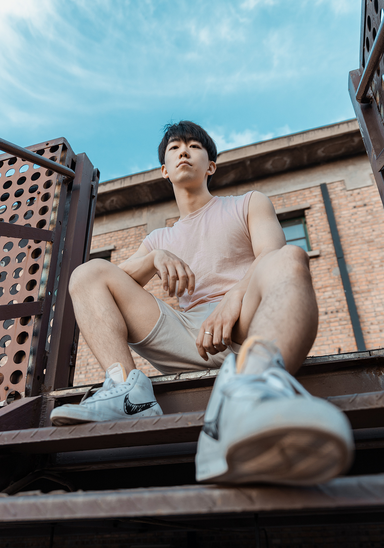 工业风男生写真