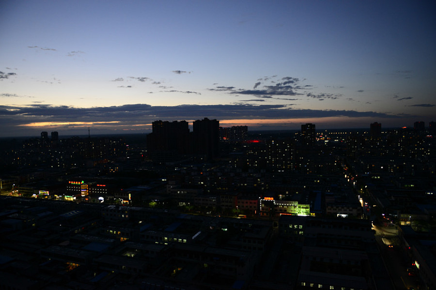 原创作品:白沟之夜