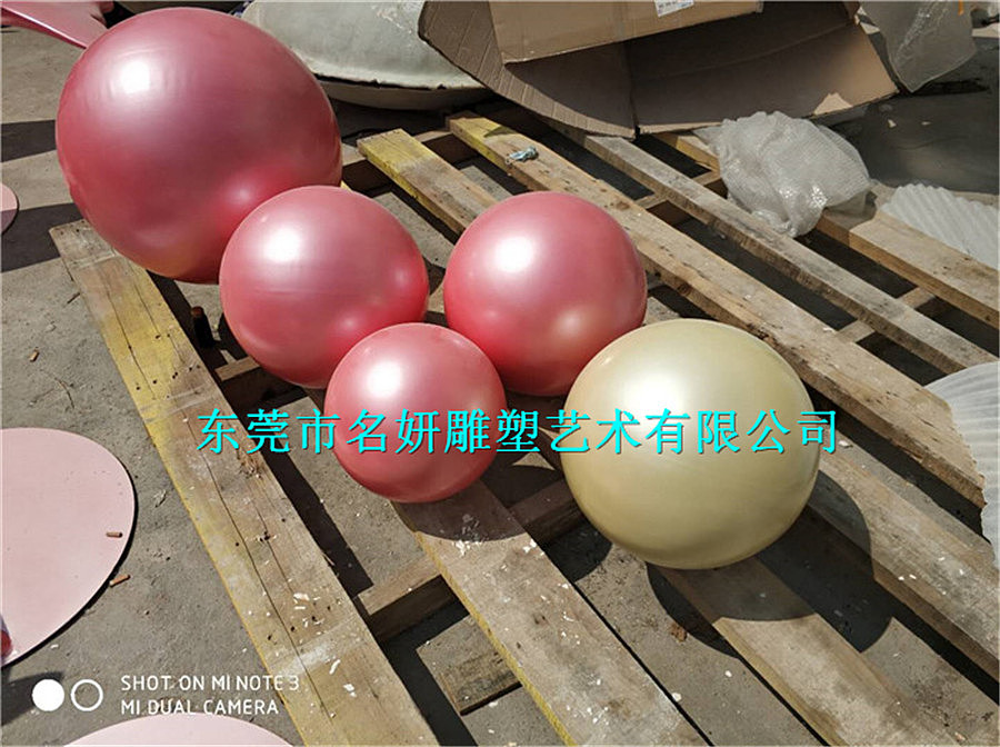 梦寐以“球”仿真玻璃钢氢气球雕塑一道靓丽的风景线