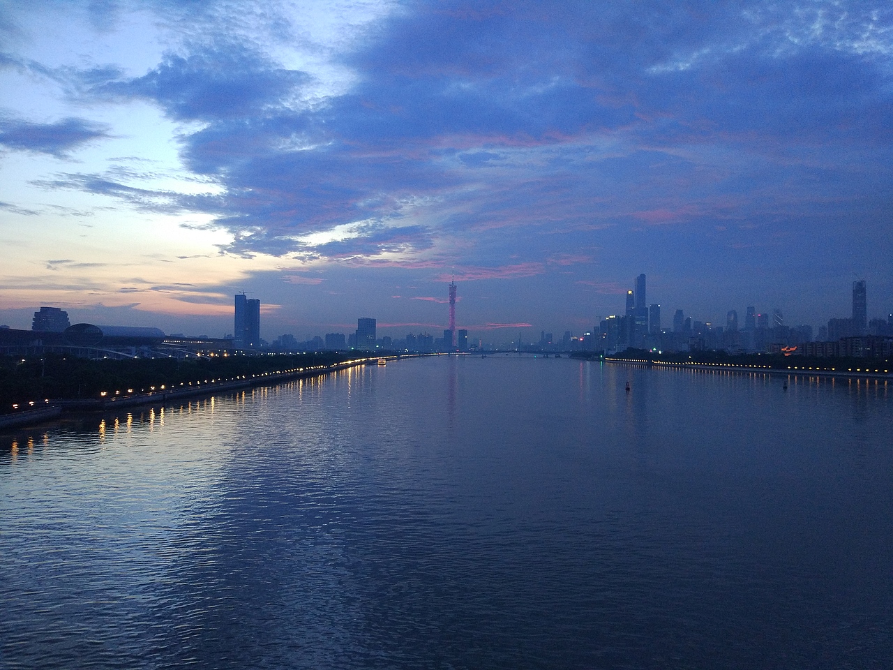 随手拍——广州塔（图ZOTEwODM2MDg=） - 风光摄影 - 站酷设计师游大头原创素材 - 站酷ZCOOL