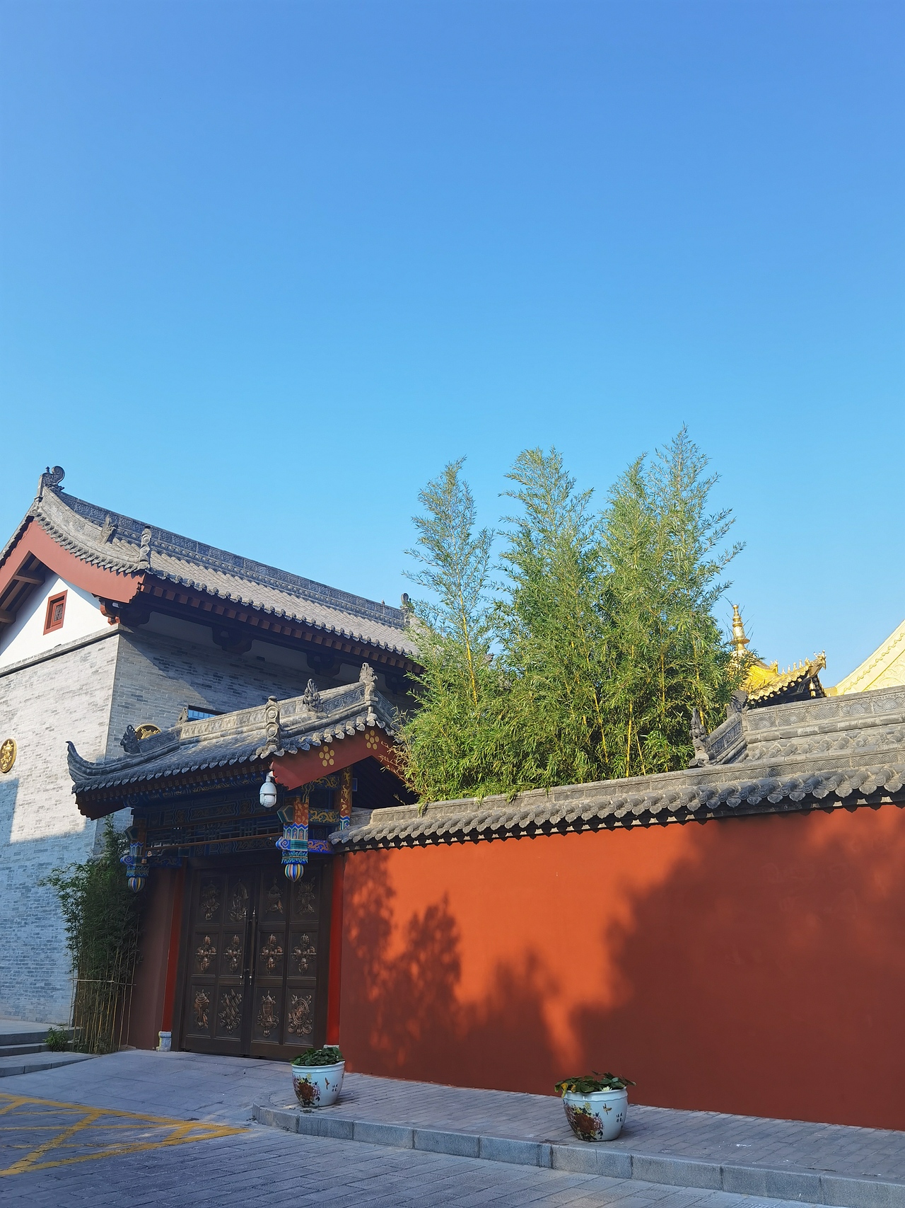 我为西安广仁寺绘制 红墙•佛眼（图ZMzExMDE3NTUy） - 绘画 - 站酷设计师许继雷原创素材 - 站酷ZCOOL