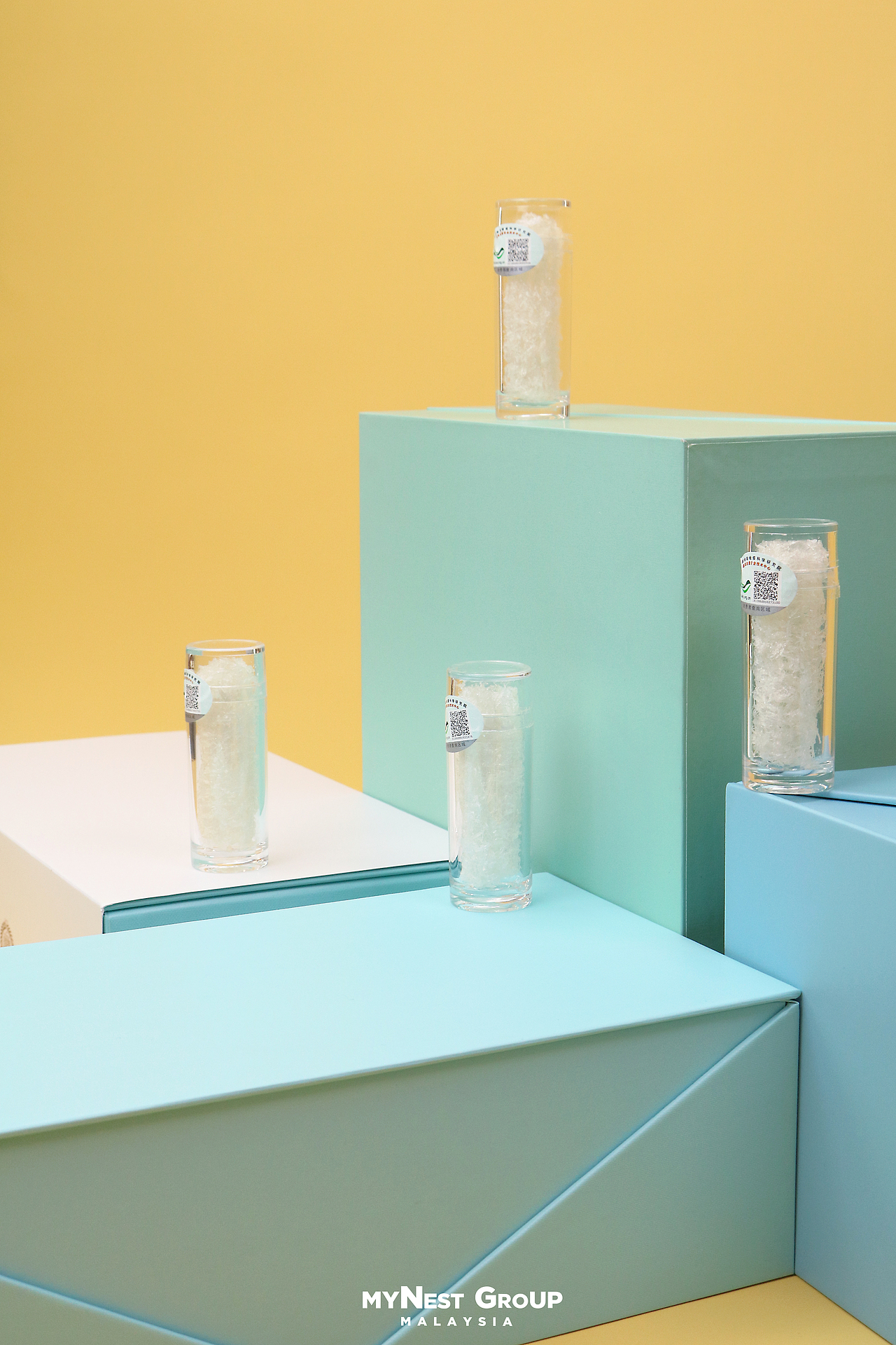 MYNEST专利产品 即炖鲜润胶颜燕窝商业拍摄