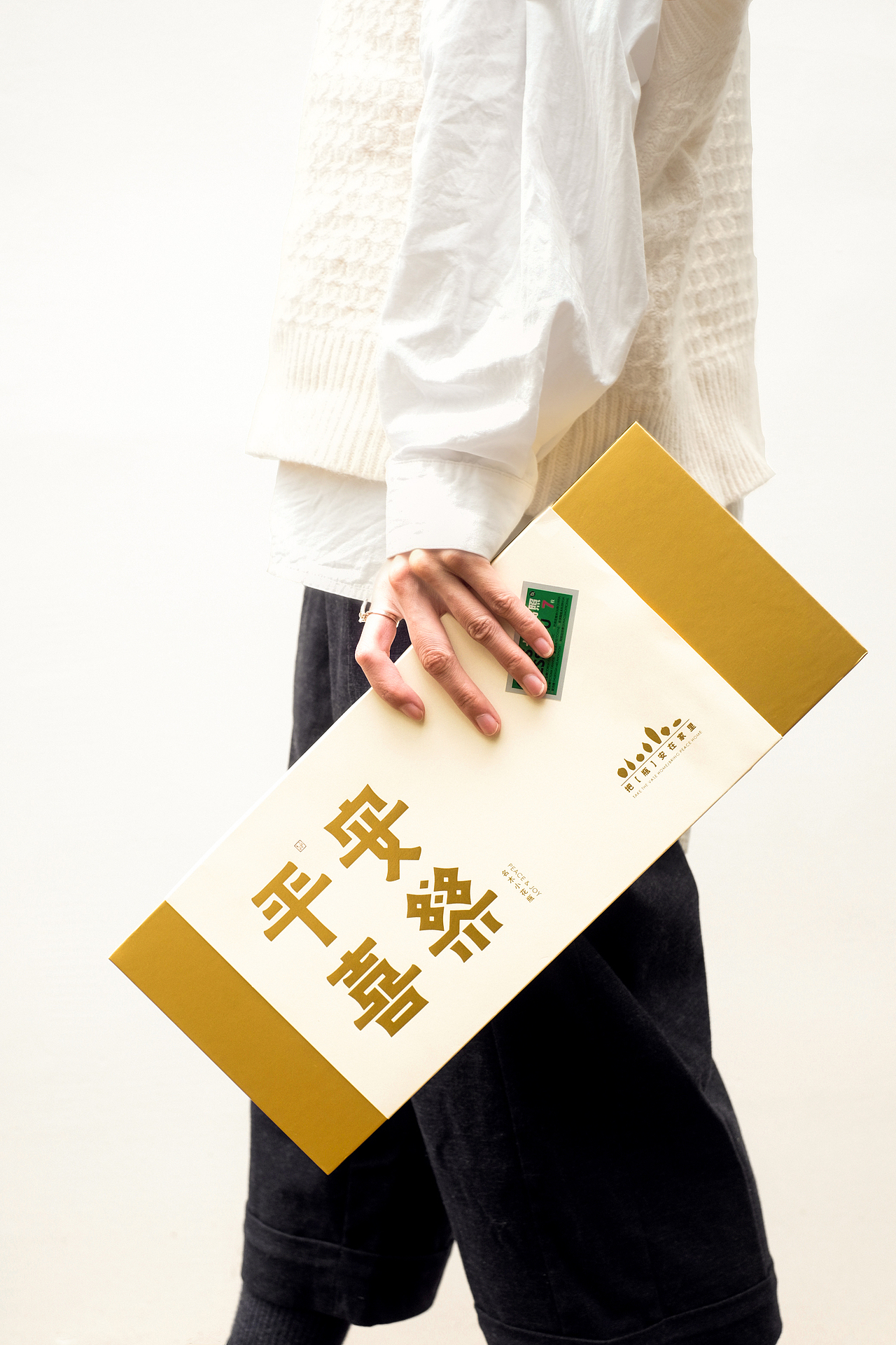 《平安喜乐》新年礼盒名木小花瓶系列