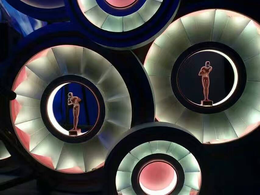 2017三大喜剧栏目第一篇 东方卫视《欢乐喜剧人》