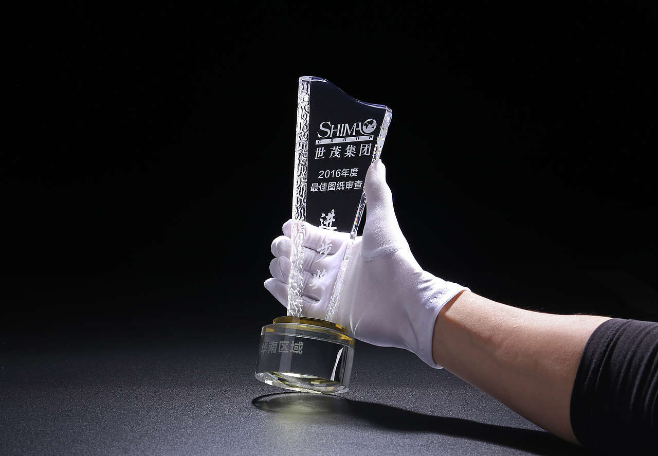 忠诚卫士水晶奖杯拍摄（图ZOTYxODk0Njg=） - 产品摄影 - 站酷设计师linchunjianlike原创素材 - 站酷ZCOOL