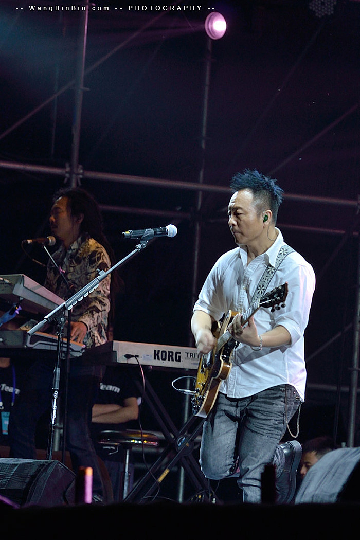 2015优放音乐节——许巍（图ZMjc2NzY2NDA=） - 人文/纪实摄影 - 站酷设计师binbin5s原创素材 - 站酷ZCOOL