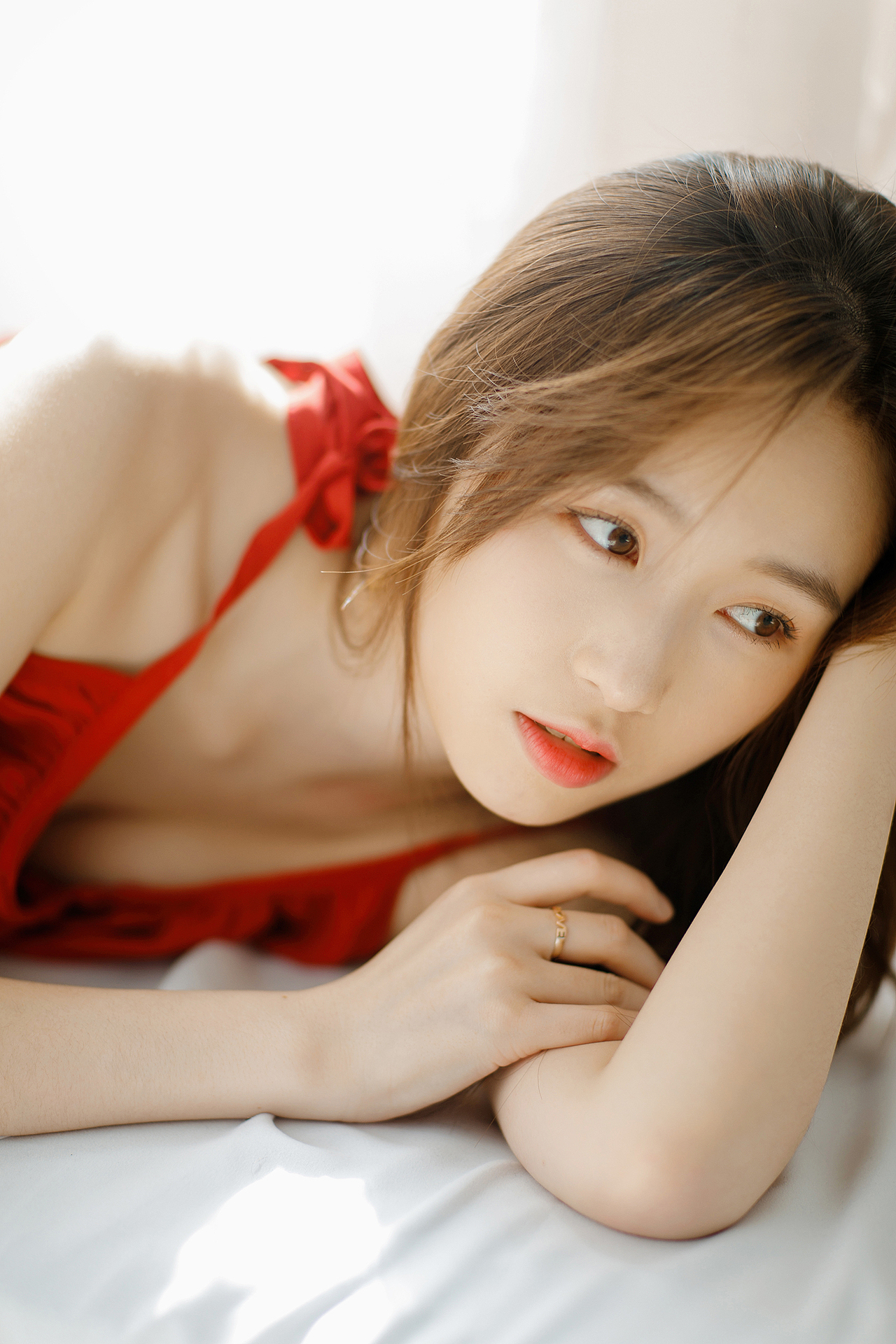 愿你的笑容总会被温柔以待（图ZMjE0MzI4MDUy） - 人像摄影 - 站酷设计师余叔不修图原创素材 - 站酷ZCOOL