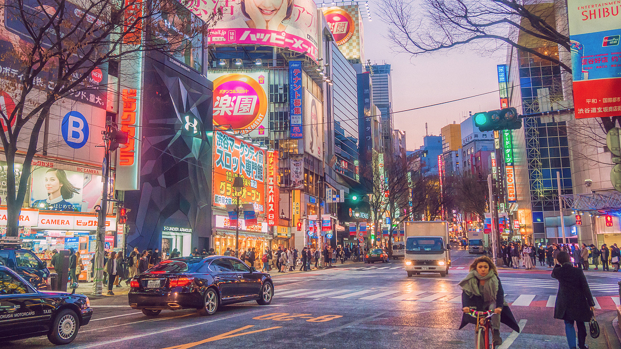 tokyo,东京铁塔第一次眺望,感叹东京夜景叹为观止的美和震撼,提醒着