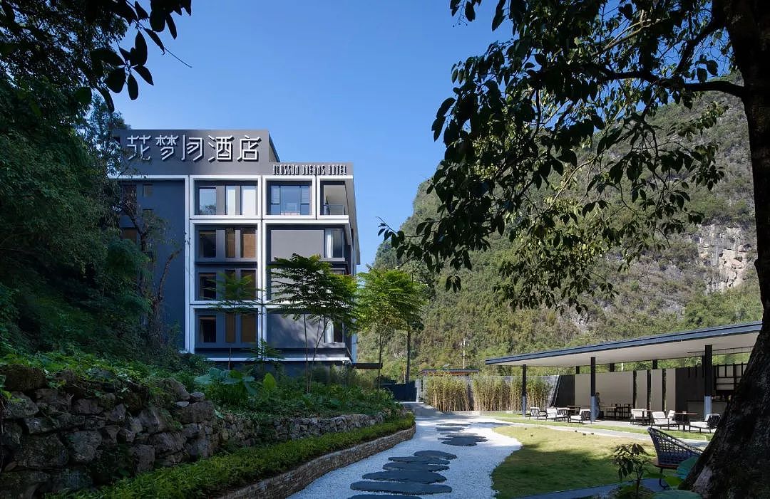 朗生墙板商业空间案例 | 隐于山涧的阳朔山居