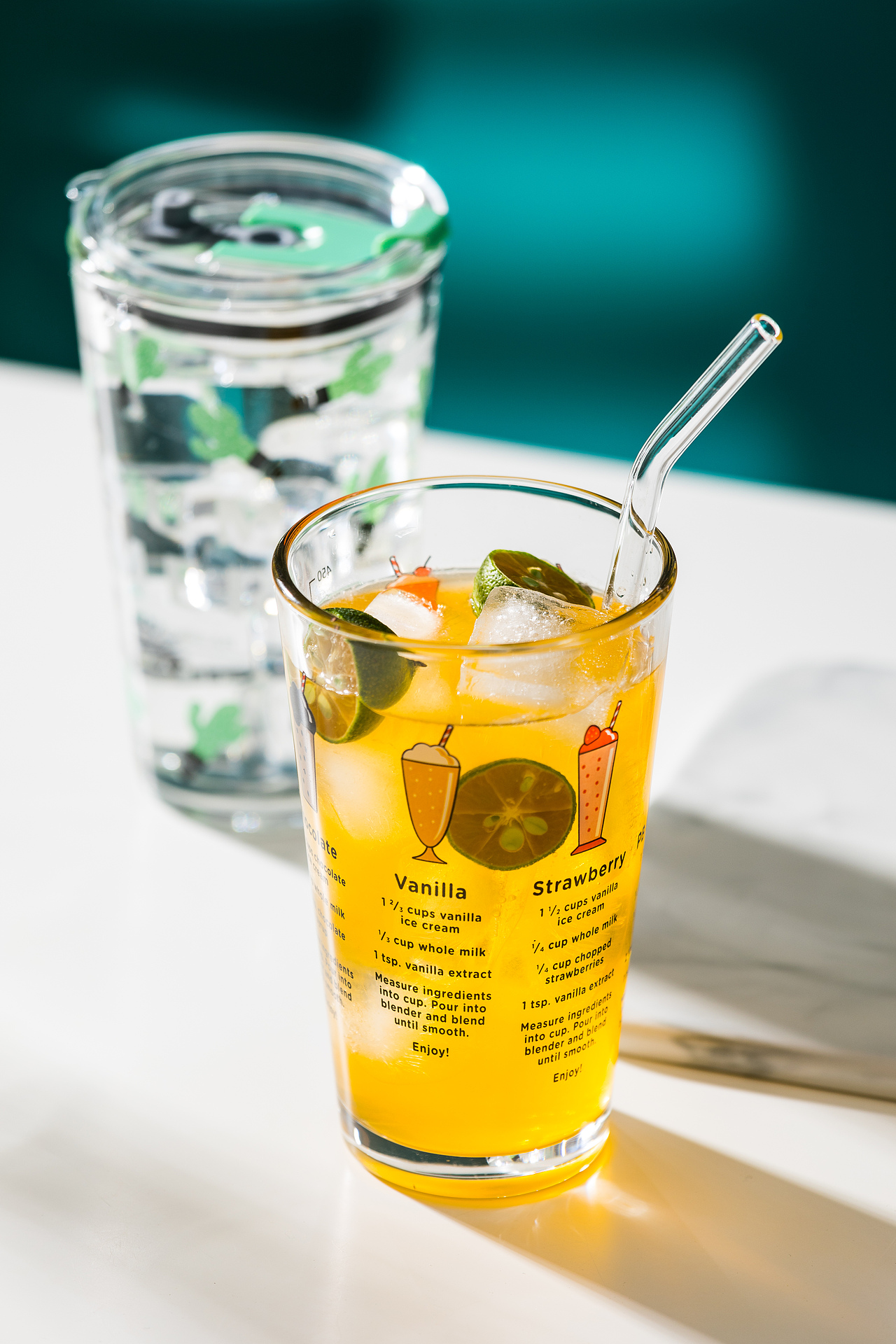 《心有独钟》| 水杯 | 吸管杯 | 玻璃杯 | 饮具（图ZMjE1NjIwNTEy） - 产品摄影 - 站酷设计师一毛拍美器原创素材 - 站酷ZCOOL