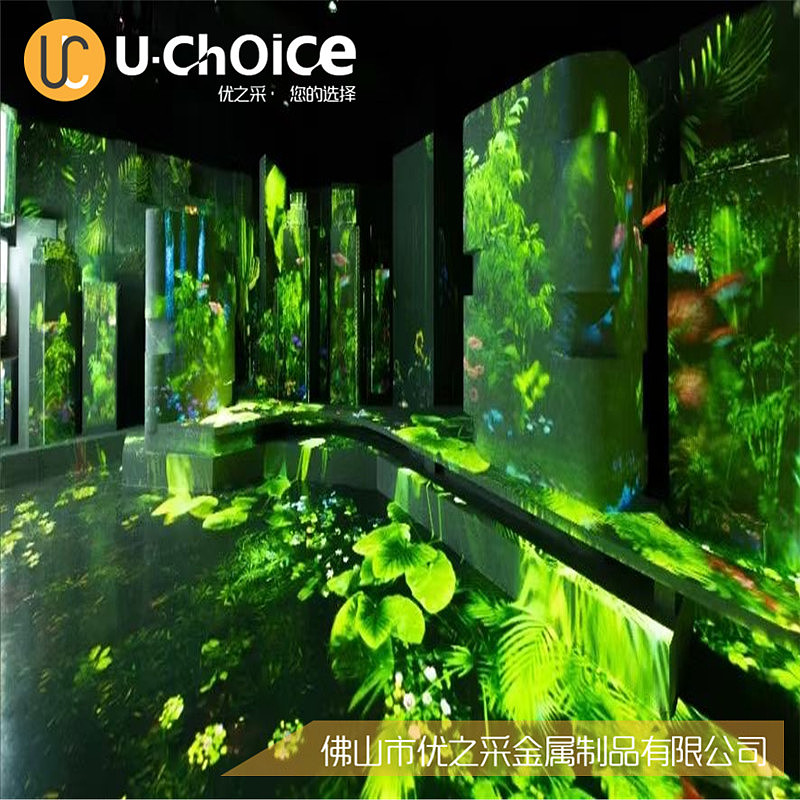 独具特色的中建中铁-未来视界，不锈钢镜面蜂窝板吊顶