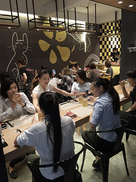 2015年设计师选择了做一个餐饮人（图ZMzk1MzIzMjQ=） - 品牌 - 站酷设计师oscarzhan原创素材 - 站酷ZCOOL