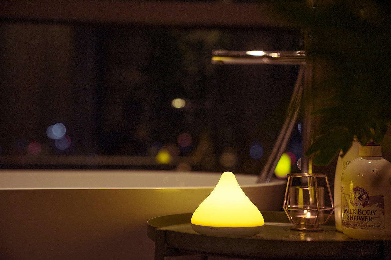 谁还没点心碎时刻？用温暖的灯光照亮灰暗人生吧