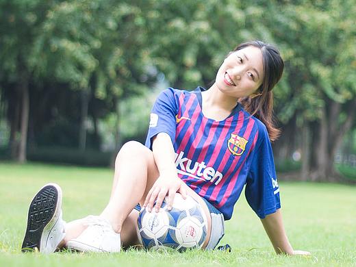 巴塞罗那小球迷~