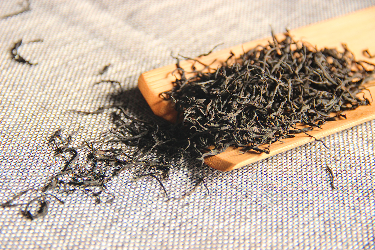 静物摄影-金骏眉 正山小种 黄山毛峰 西湖龙井茶（图ZMTIxNDMwMjAw） - 产品摄影 - 站酷设计师Kir_基尔原创素材 - 站酷ZCOOL
