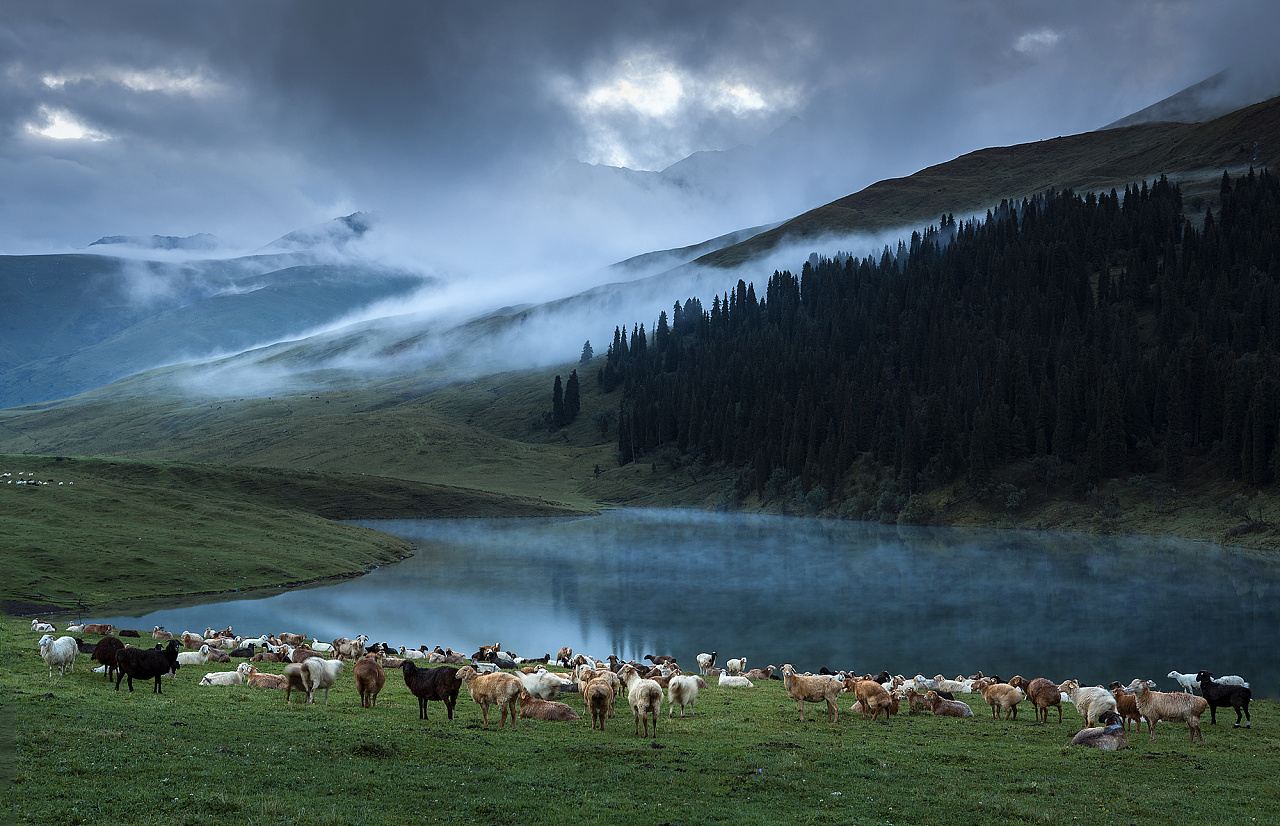 独库公路途中的仙女湖|摄影|风光摄影|新疆摄影家沈久泉 - 原创作品