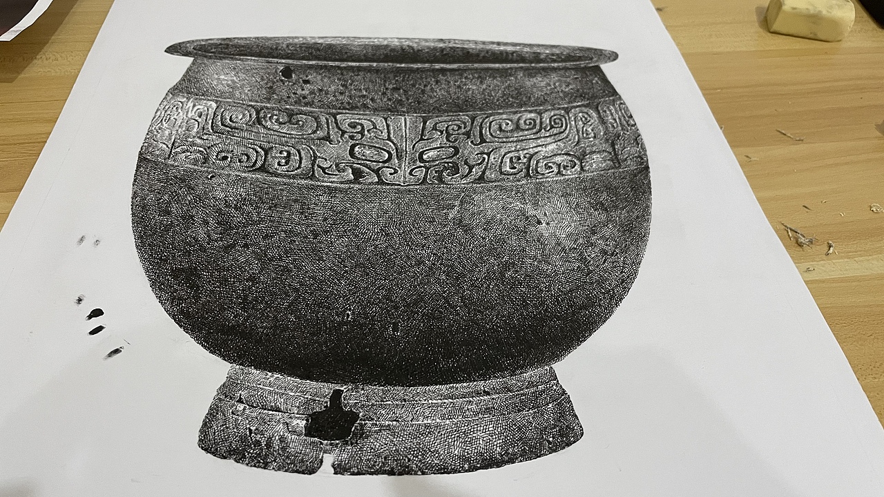 【文物钢笔画】商•兽面纹十字孔青铜无耳簋