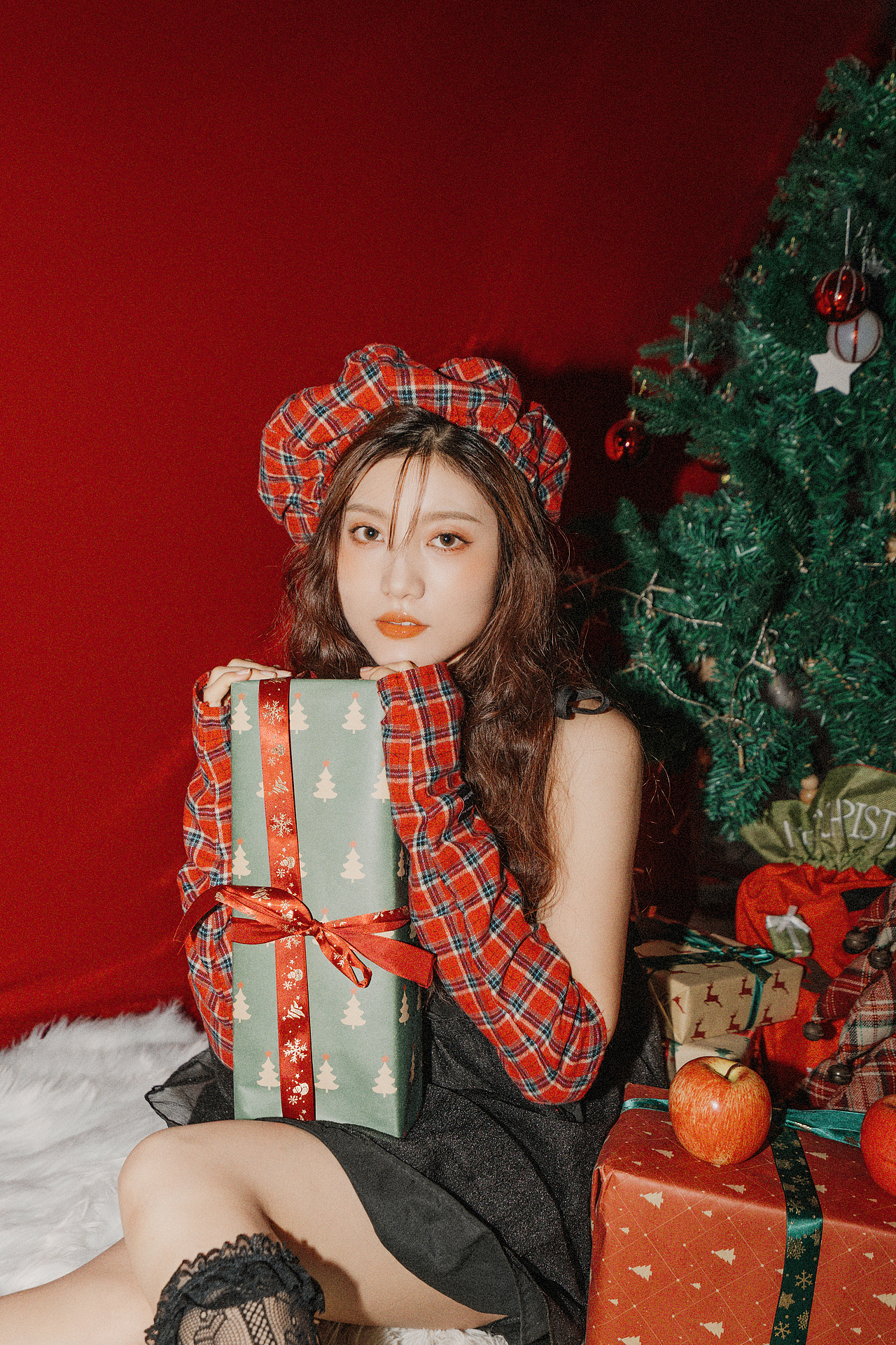 圣诞节（图ZMjgyOTM4ODMy） - 人像摄影 - 站酷设计师拍照的嘎嘎鸭原创素材 - 站酷ZCOOL