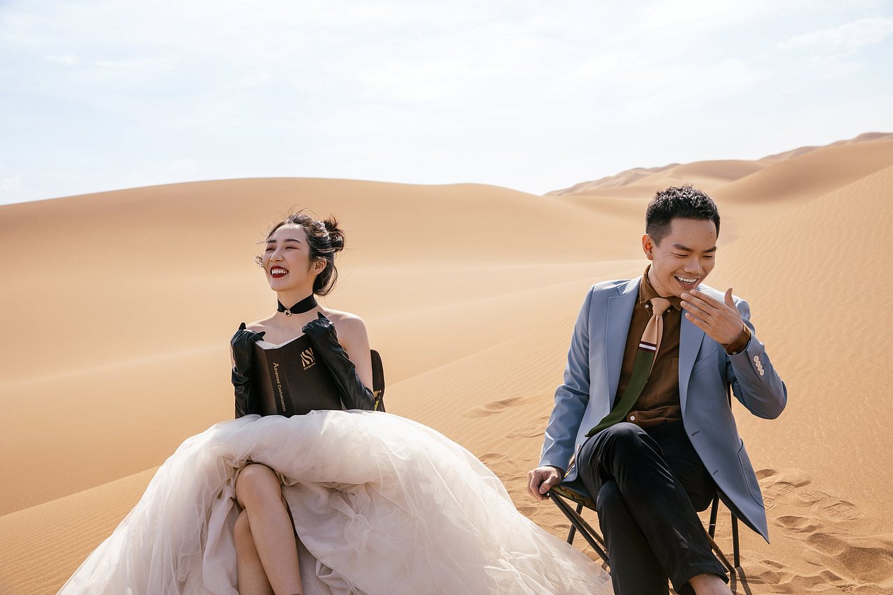 《最美的时光相遇》新疆旅拍乌鲁木齐婚纱照客片分享（图ZMjU2MzYzMjg4） - 婚礼摄影 - 站酷设计师新疆四仟纪摄影原创素材 - 站酷ZCOOL