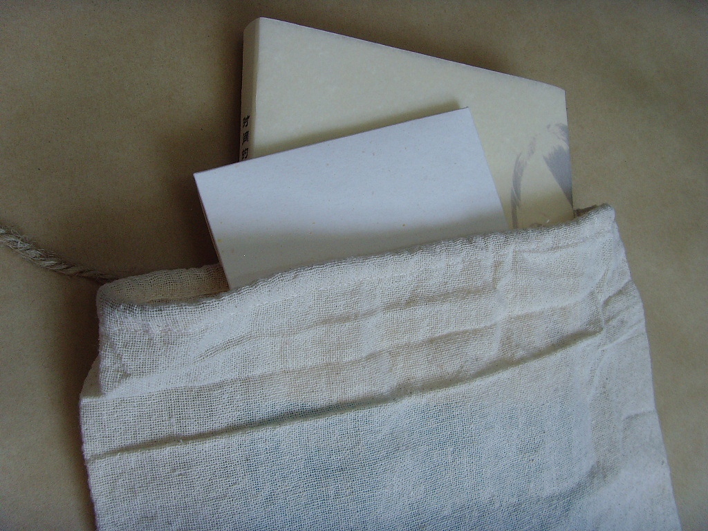 《时间的旅行者》书籍装帧（图ZMTg2NjkzOTY=） - 书籍/画册 - 站酷设计师bambooyoyo原创素材 - 站酷ZCOOL