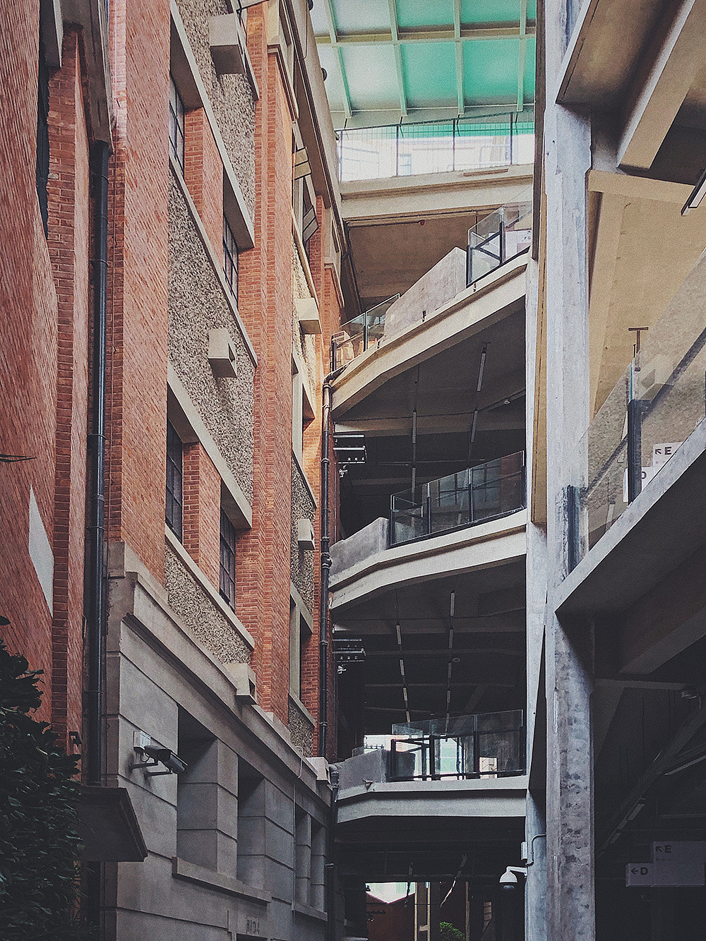 这是武汉修复的最大规模,保存最完整的工业建筑组群.