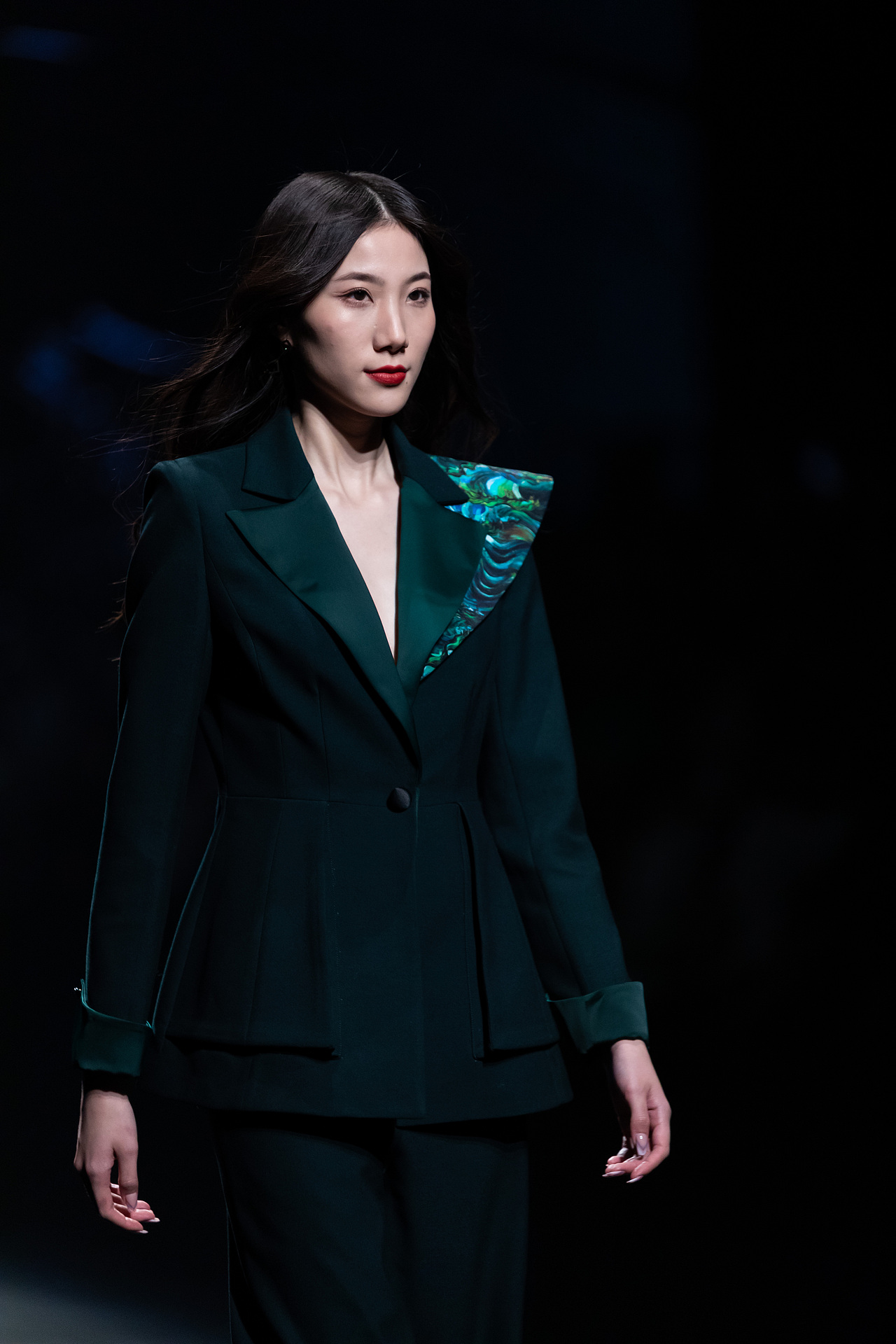 2021广东时装周：若水I NUI CHOICE 女哲.彭佩宜（图ZMjc2NjY5MDc2） - 时尚/艺术摄影 - 站酷设计师小S视觉原创素材 - 站酷ZCOOL