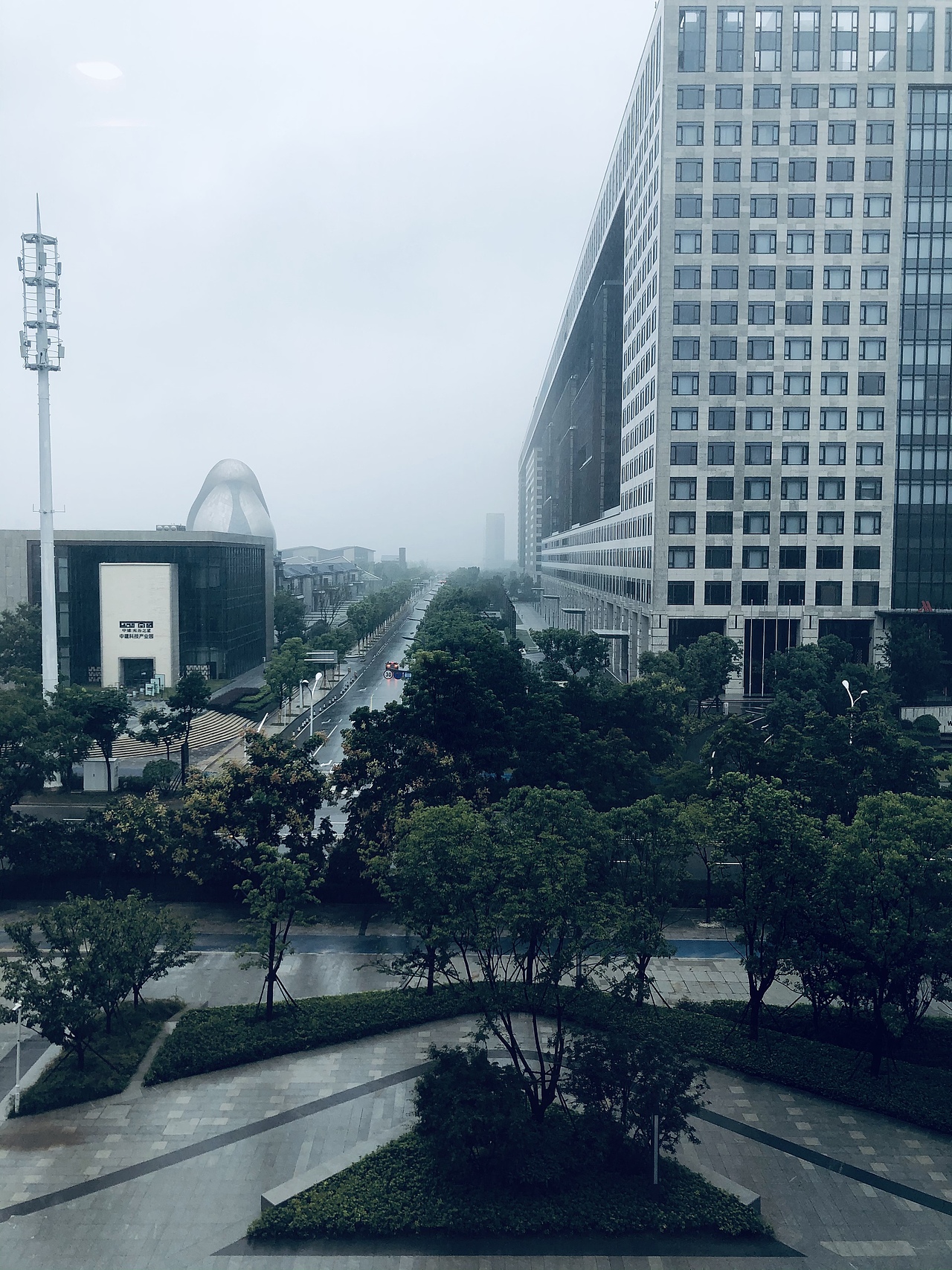 雨中的城市（圖ZMjY3OTA3NjA0） - 環(huán)境/建筑攝影 - 站酷設(shè)計(jì)師Blue59原創(chuàng)素材 - 站酷ZCOOL