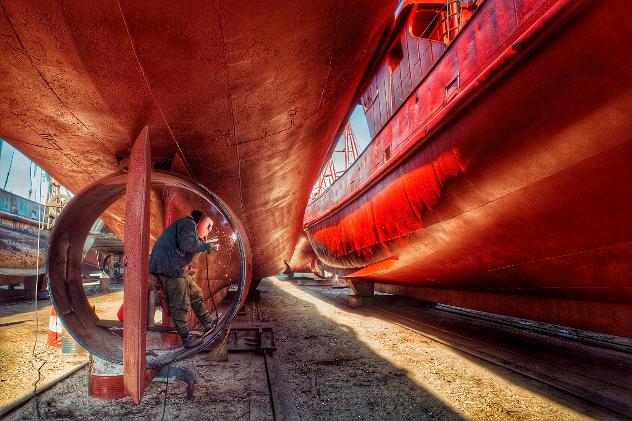 人文组-船底的焊花-三群-孙奇峰